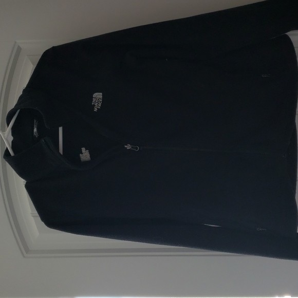 North face black Zippered front jacket with logo front and back - Picture 9 of 11